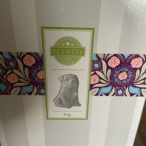 Scentsy Pug Warmer